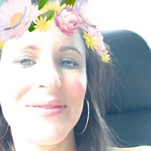 Meet your Posher, Valeria